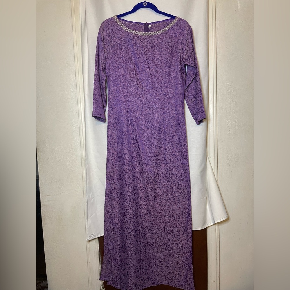 NWOT Purple Floral Traditional Vietnamese Long Dress w Pearl Collar Size 2XL